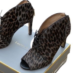 KILLER LEOPARD LOUISE ET CIE COWHIDE HAIR BOOTIES!